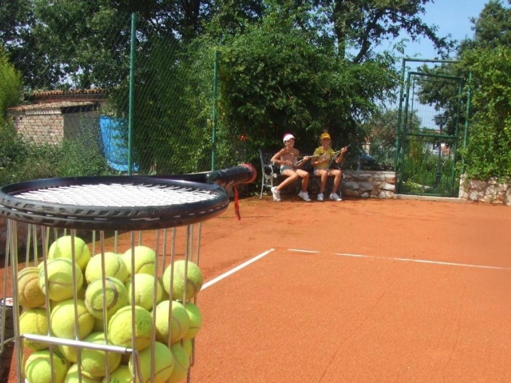 Villa In Funtana With Private Tenniscourt Exterior photo