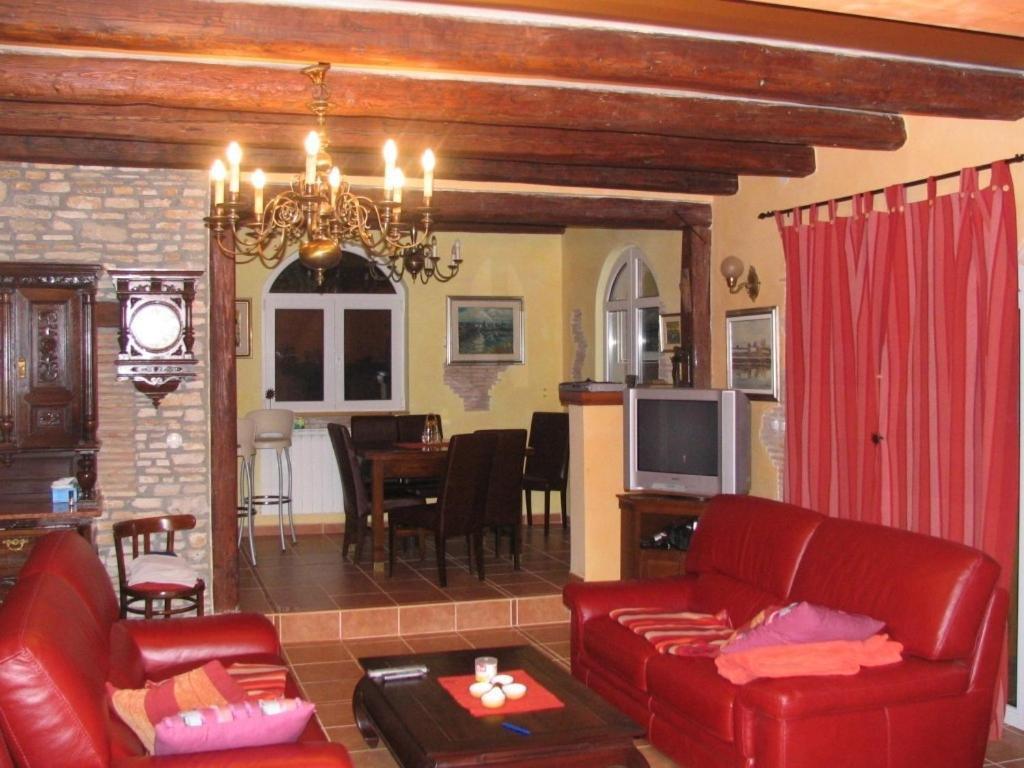 Villa In Funtana With Private Tenniscourt Exterior photo